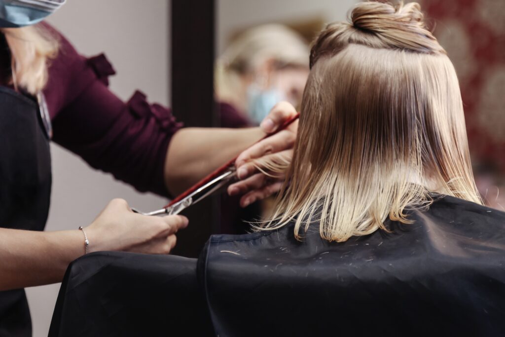 women's haircut boise